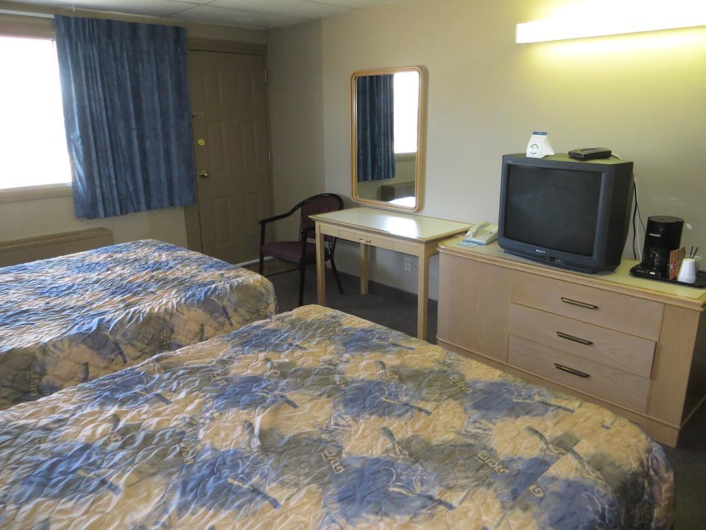 ساسكاتون Westgate Inn الغرفة الصورة